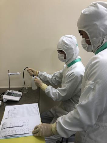 附圖_俊緯在職場導師的指導學習下，更快速地掌握職務內容、提升專業技能，減少進入職場後的不適應感。